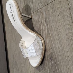 Carmen Steffens white sandals, Size 8.5